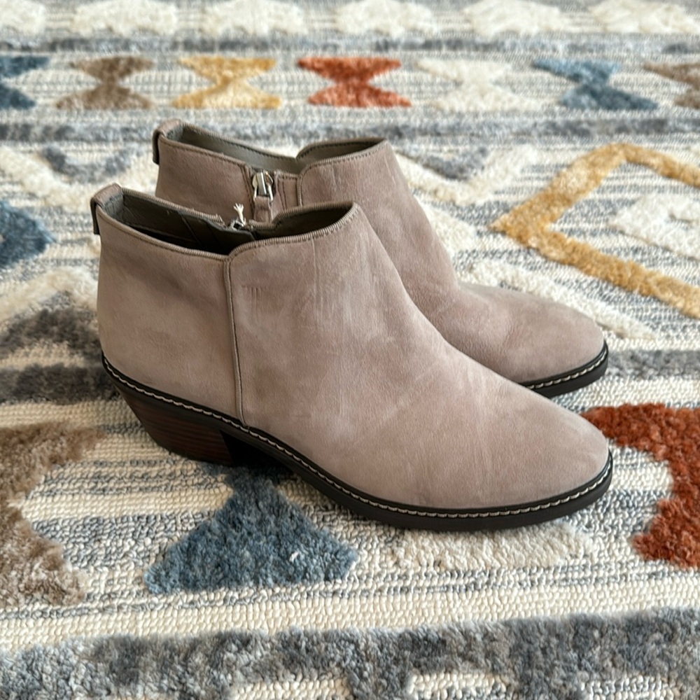 Sam Edelman Pryce Waterproof Ankle Booties Taupe Suede Size 8 NWT